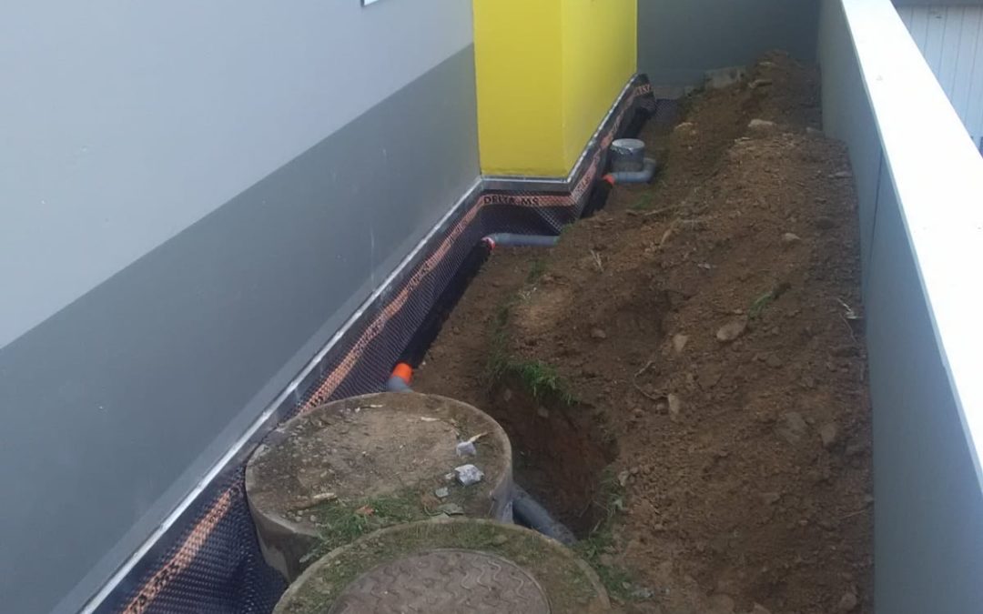 Drainage_canalisation_evite_surplus_d'eaux_création_réseaux