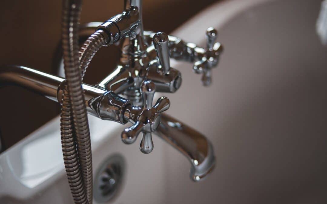 Déboucher une baignoire : guide complet